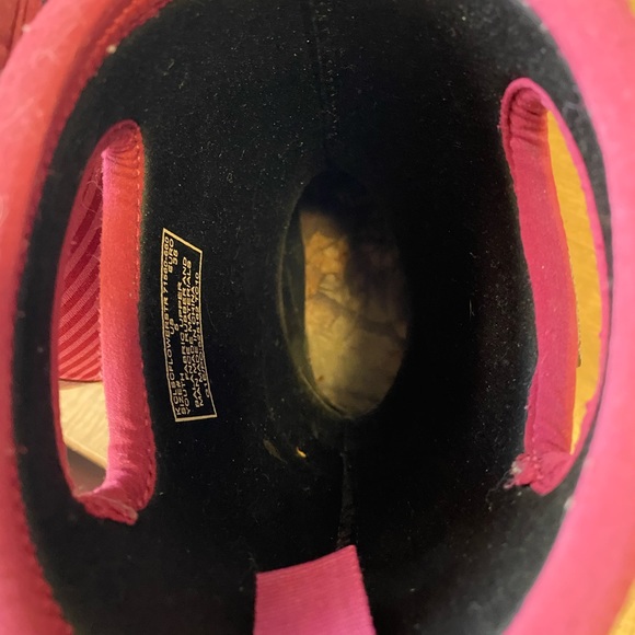 Bogs Waterproof Kids Size 5 Boots - Like New - Picture 4 of 5